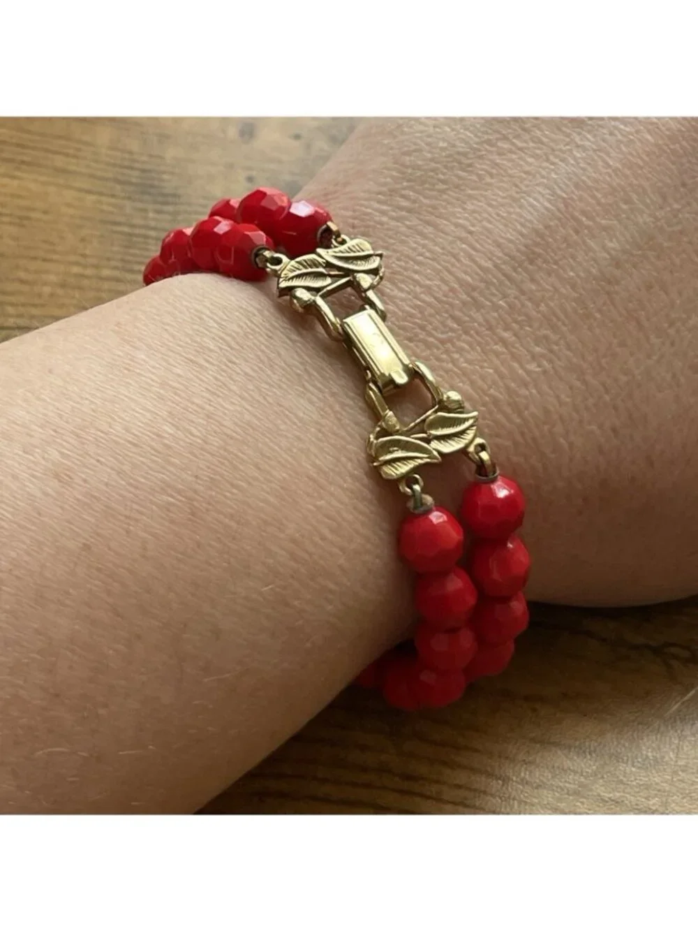 Vintage Red Beaded Double Strand Bracelet Faceted Glass Gold Tone Leaf Clasp